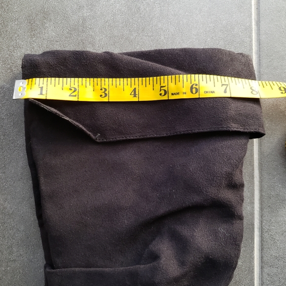 Black Knee High Boots - Size 8 - Picture 3 of 4